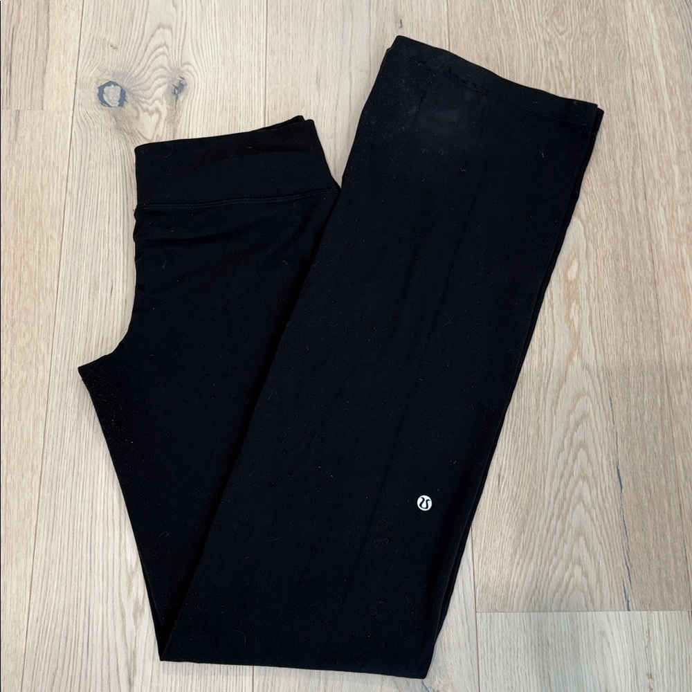 Lululemon Athletica Black yoga pants size 8 tall